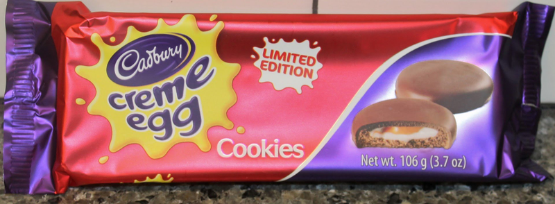 Illustration for article titled The A.V. Club goes inside the nougat-filled center of the 2015 Sweets & Snacks Expo